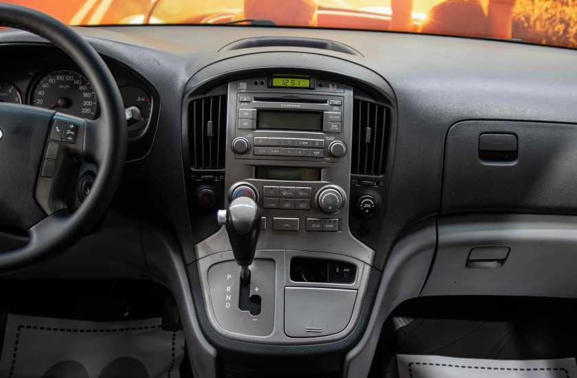 Hyundai Grand Starex