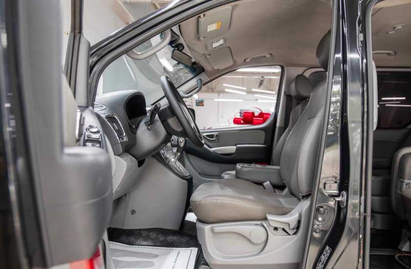 Hyundai Grand Starex