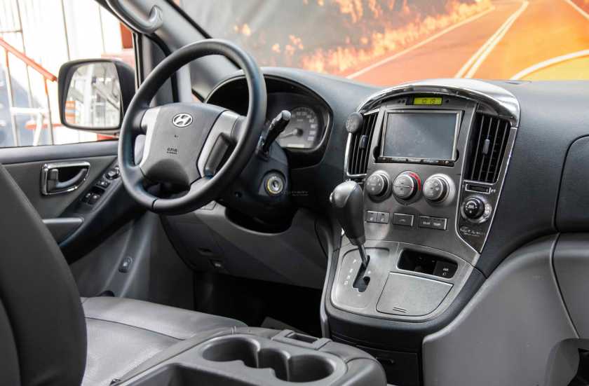 Hyundai Grand Starex