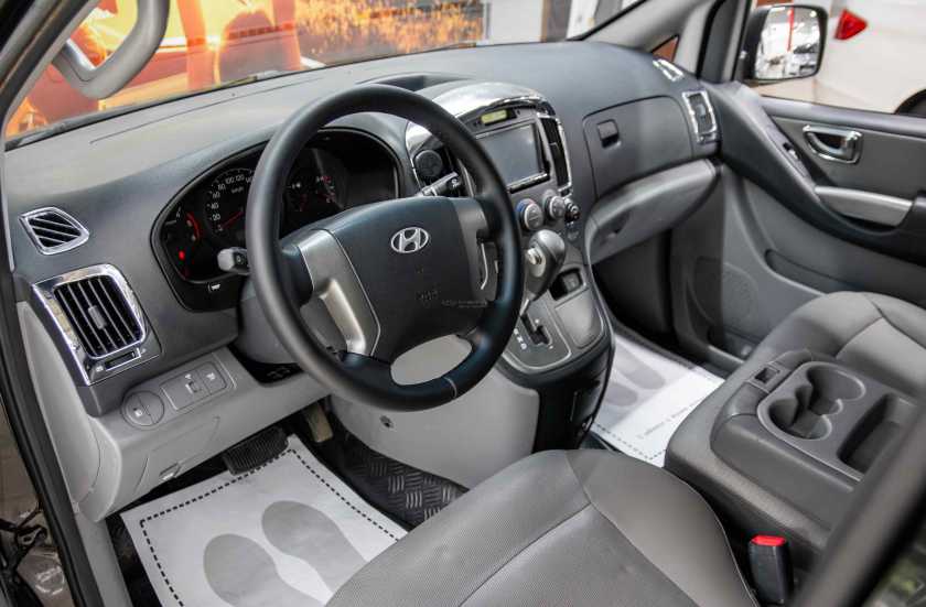 Hyundai Grand Starex