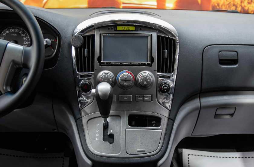 Hyundai Grand Starex