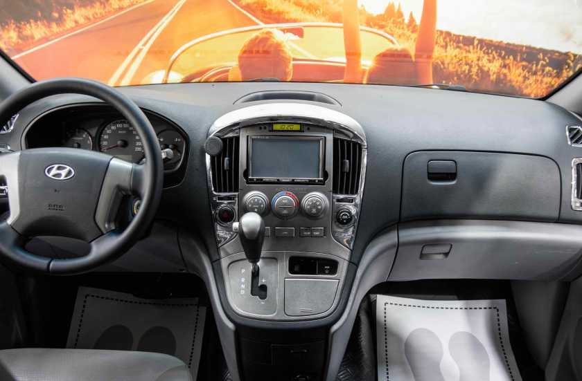 Hyundai Grand Starex